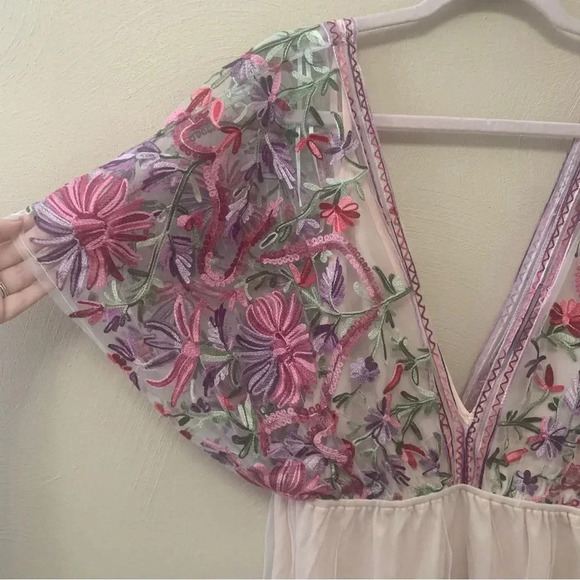 Raga In the Fields Purple Embroidered Dress Size Medium NWT New - Picture 6 of 15